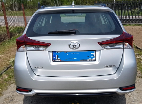 Toyota Auris cena 42900 przebieg: 122680, rok produkcji 2015 z Tłuszcz małe 29